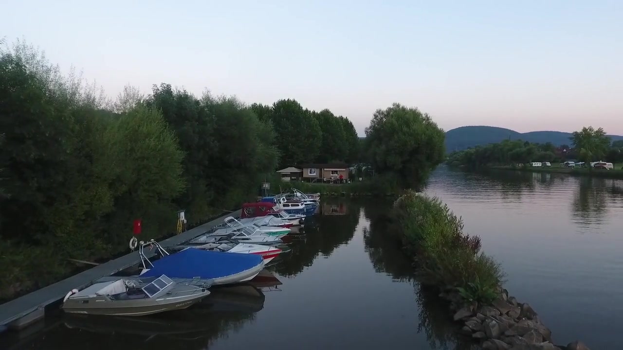 Hafen der Heubacher Bootsfreunde am Main