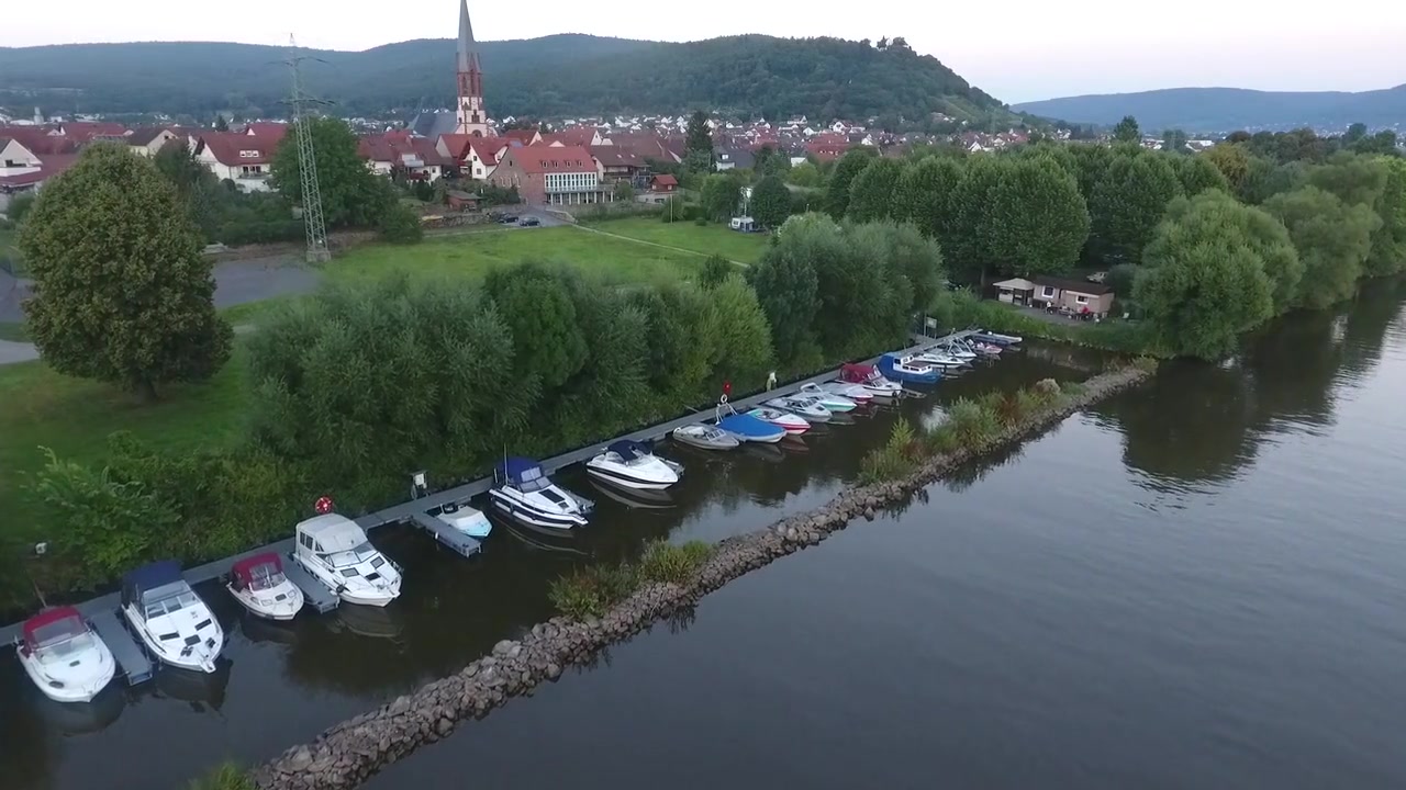 Impression vom Hafengelände der Heubacher Bootsfreunde am Main